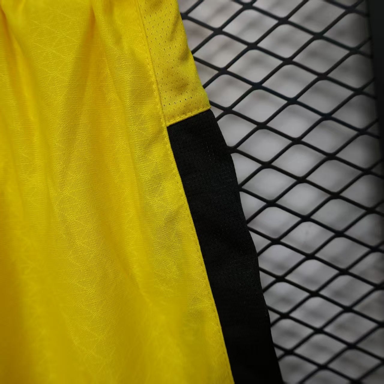 Borussia Dortmund 2025/26 Home Shorts – Player Edition