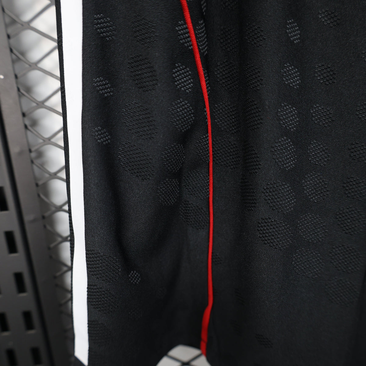 Liverpool 2025/26 Away Black Shorts – Player Edition