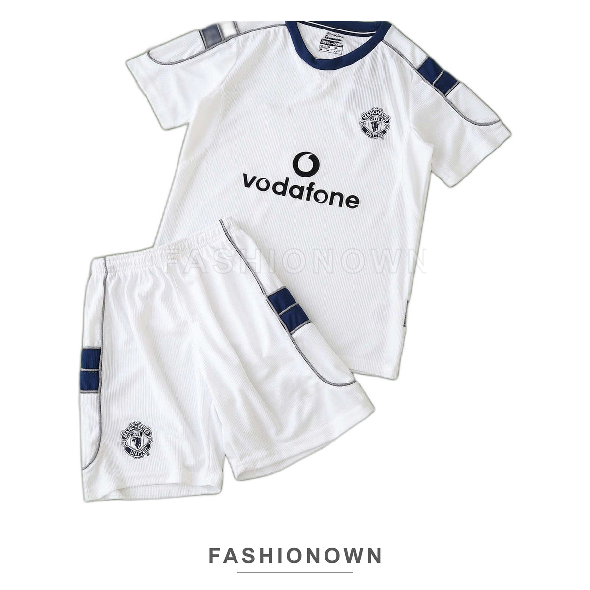 0001 season Manchester United F.C. away retro Kids kit