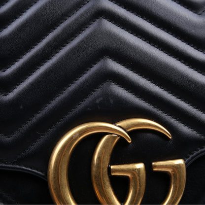 498090 Marmont Large Black