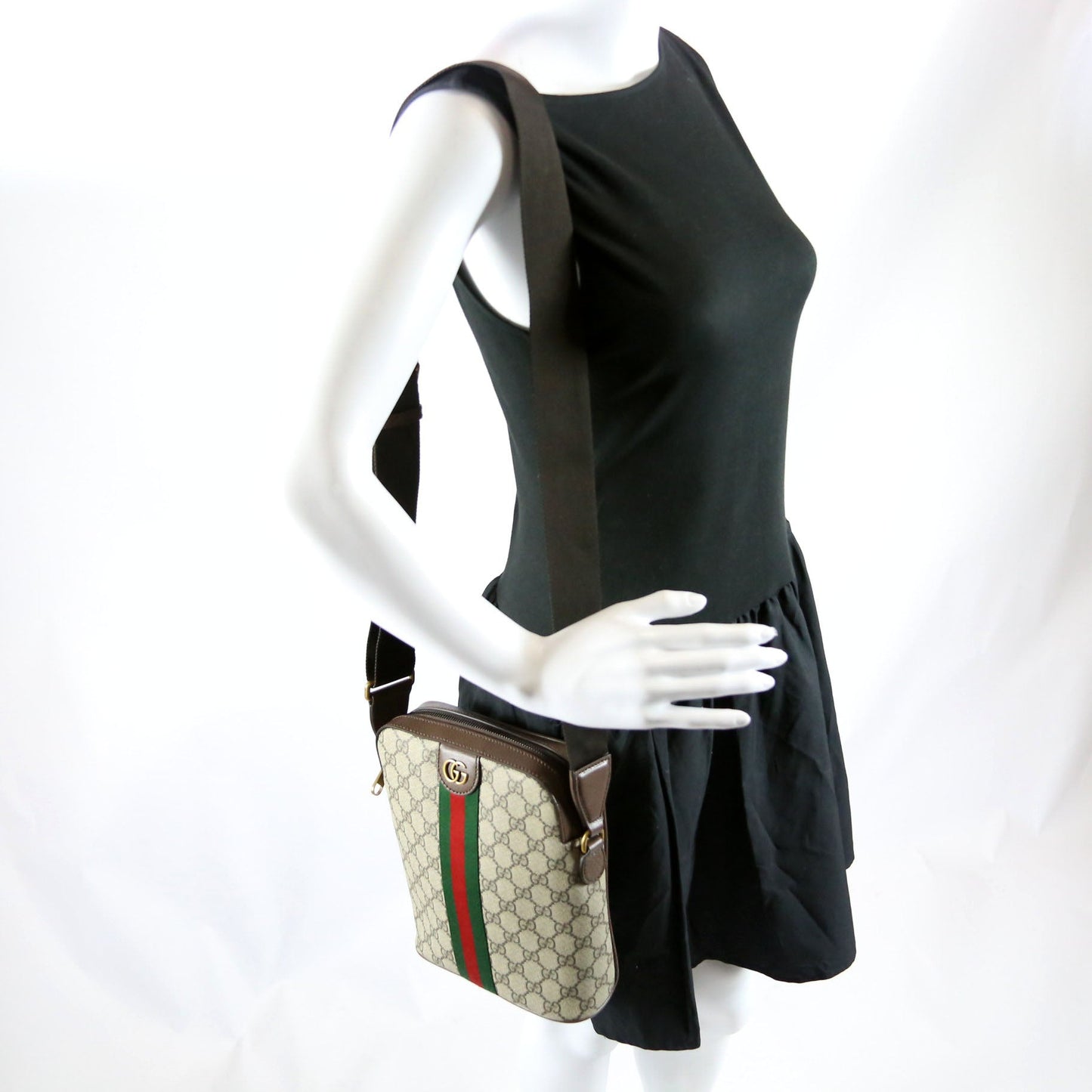 839103 GG Supreme Ophidia Slingbag Small Brown