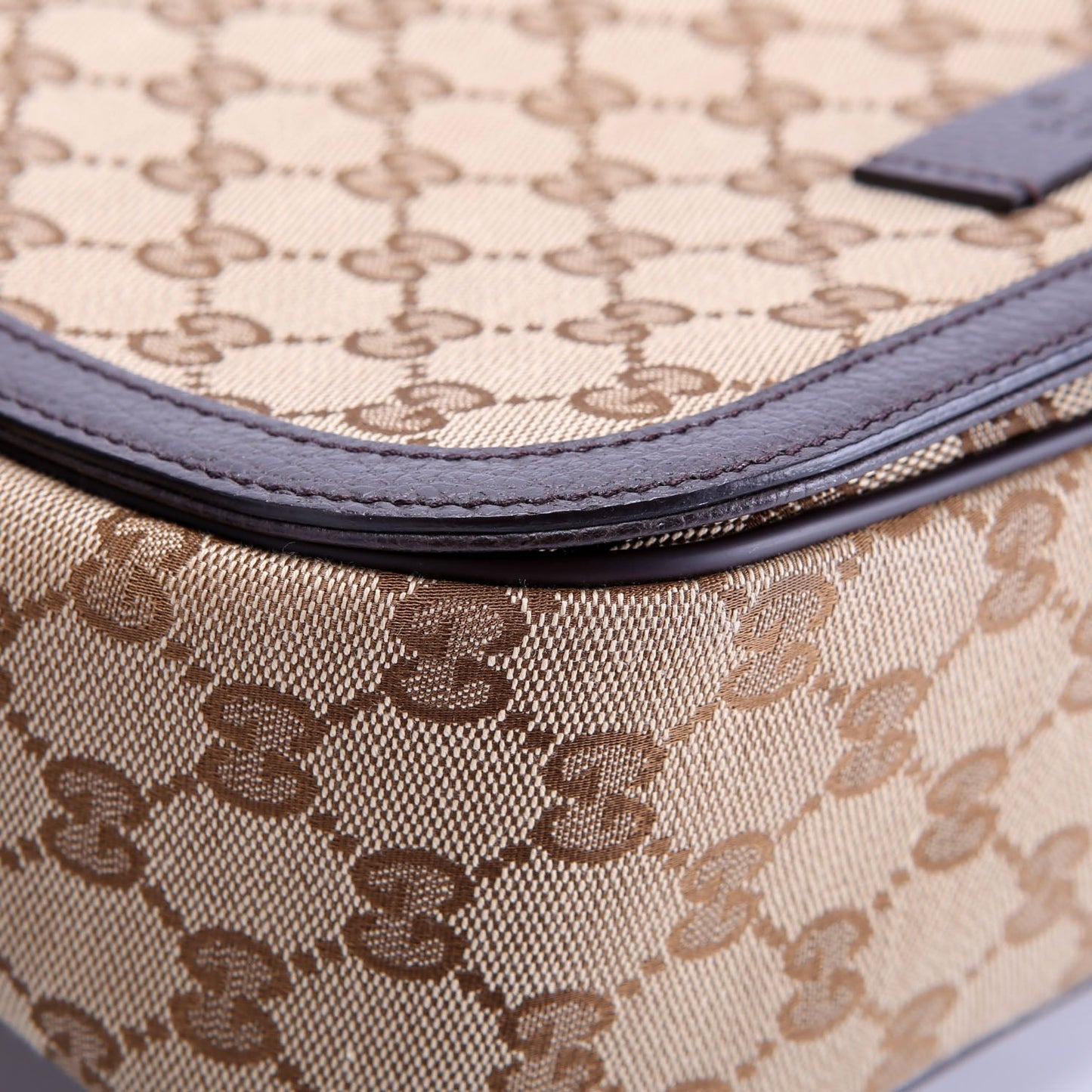 449172 GG Canvas Messenger Brown