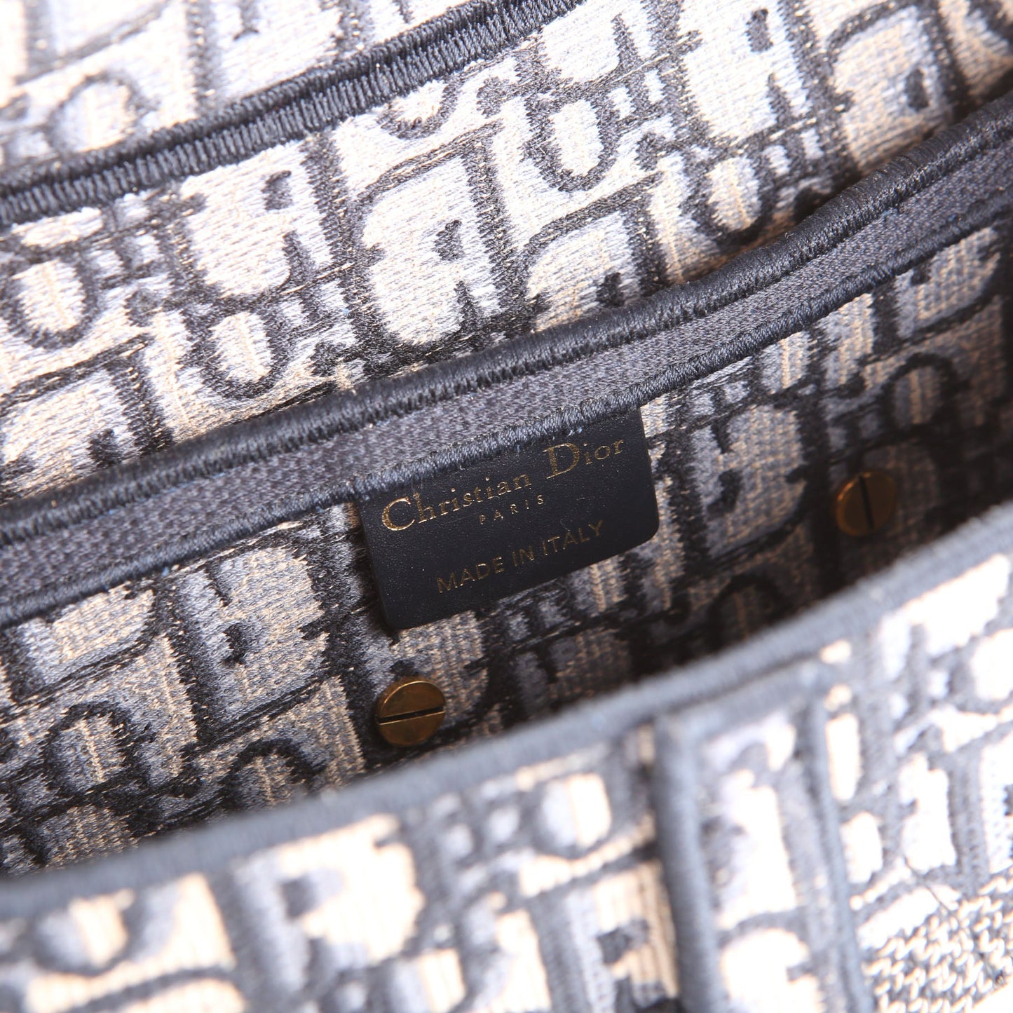 Saddle Bag Oblique