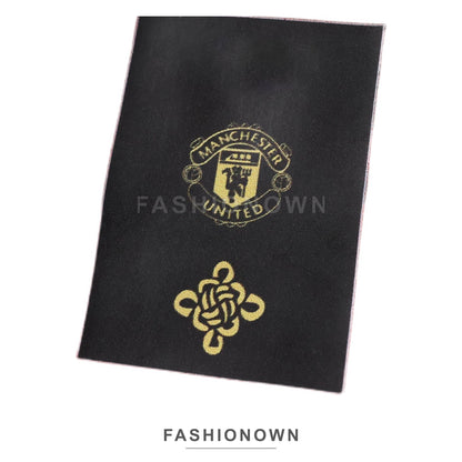 Manchester United 2025/26 Chinese Knot Kids Kit – view 10