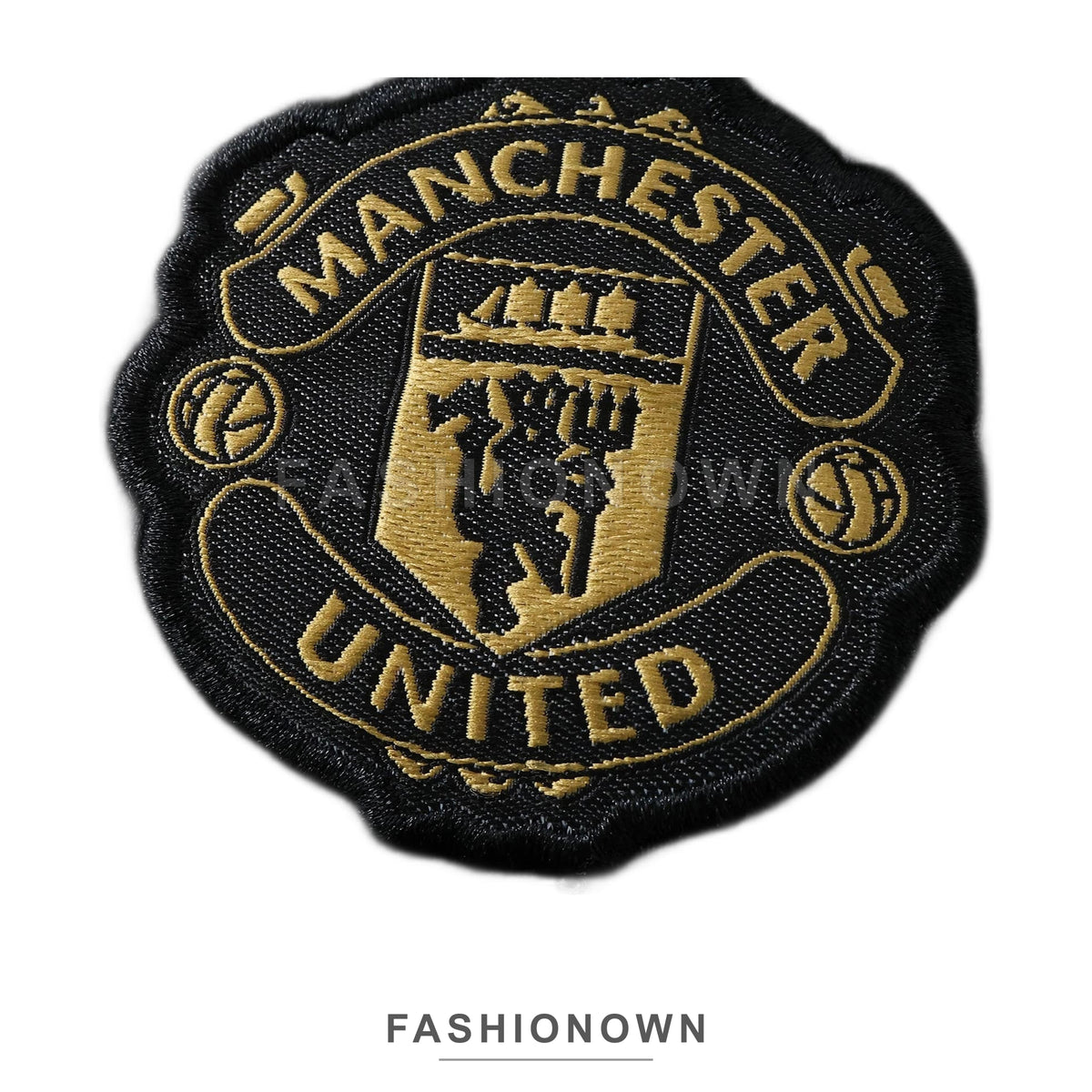 Manchester United 2025/26 Chinese Knot Kids Kit – view 7