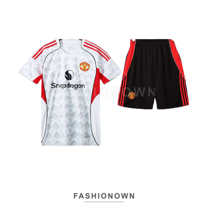 Manchester United 2025/26 Training Set – White Diamond Pattern – view 8