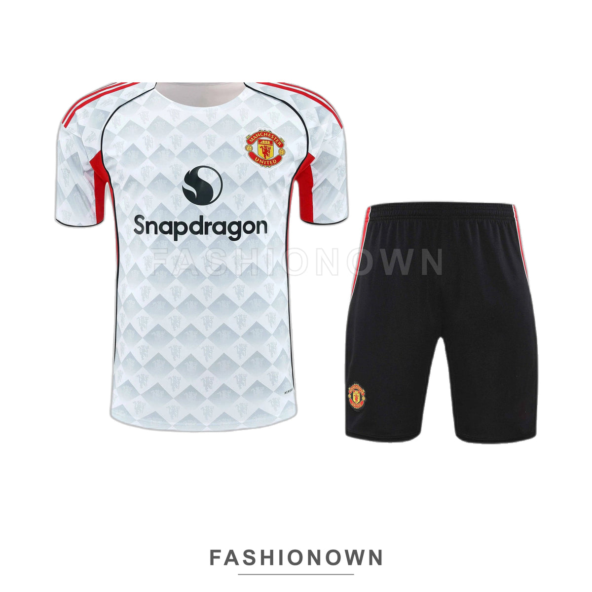 Manchester United 2025/26 Training Set – White Diamond Pattern