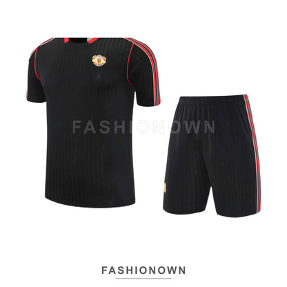 Manchester United 2025/26 Training Set – Black – view 3