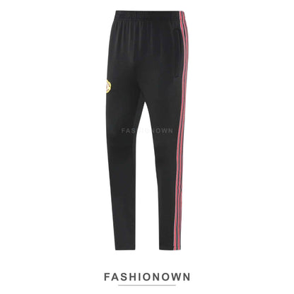 Manchester United 2025/26 Training Tracksuit – Black & Red – view 18