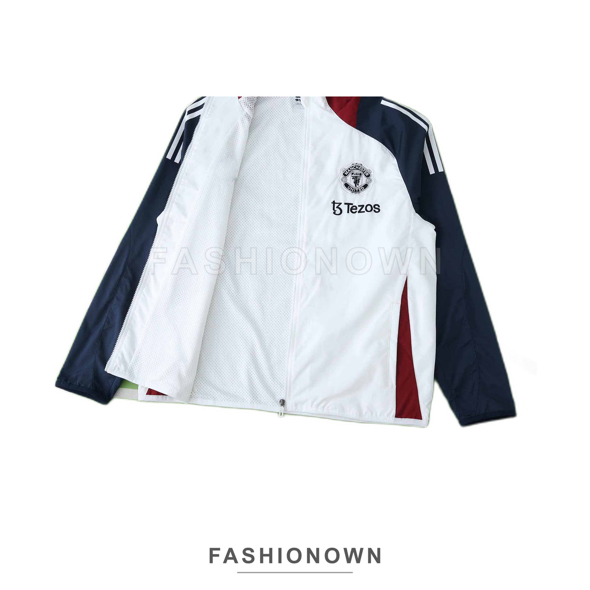 Manchester United 2025/26 Windbreaker – White & Navy – view 2