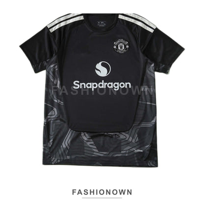 Manchester United 2026/27 Goalkeeper Jersey – Fan Version