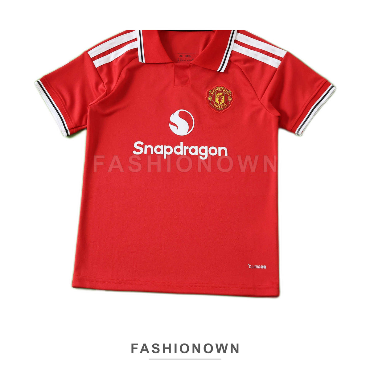 Manchester United 2026/27 Home Kids Kit – view 2