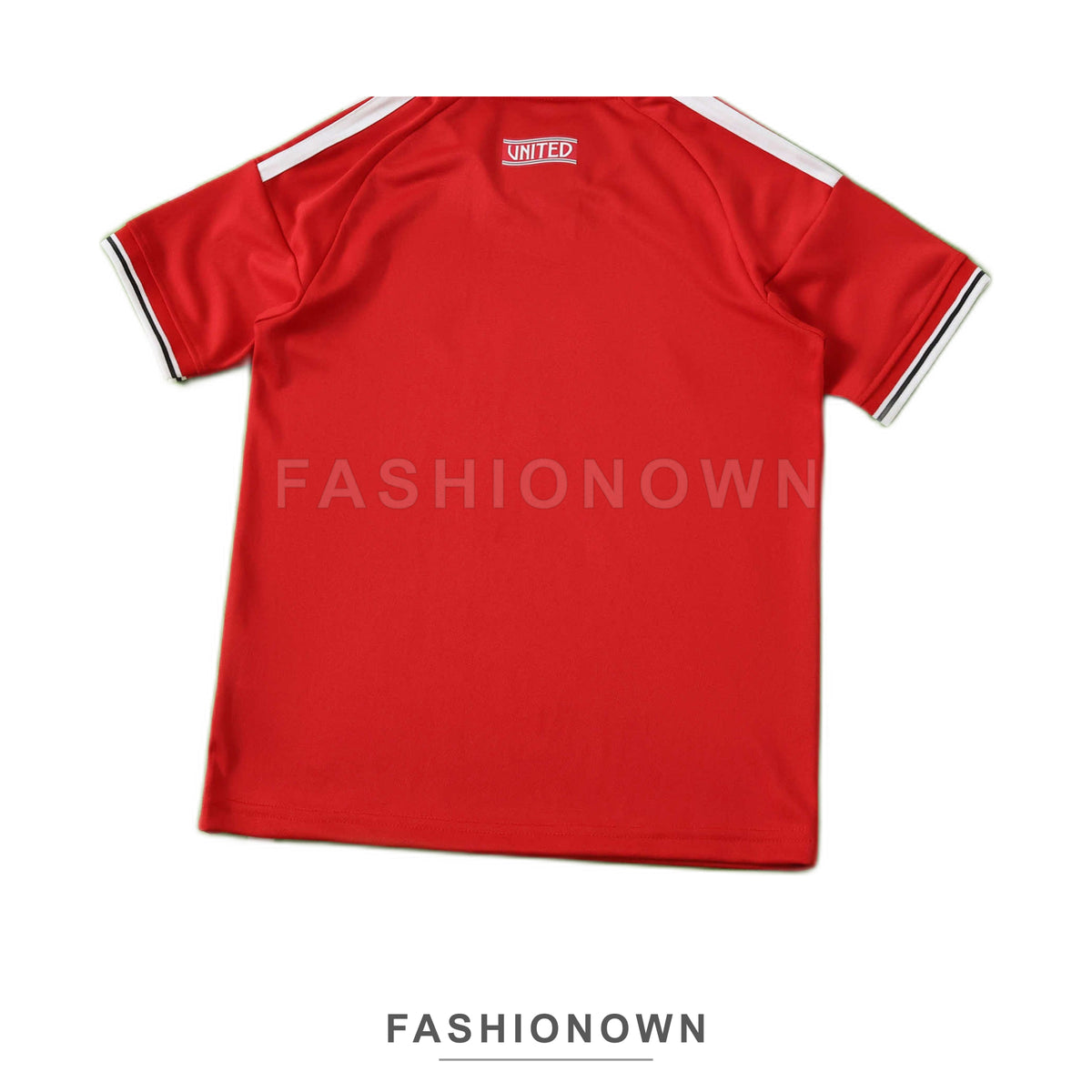 Manchester United 2026/27 Home Kids Kit – view 3