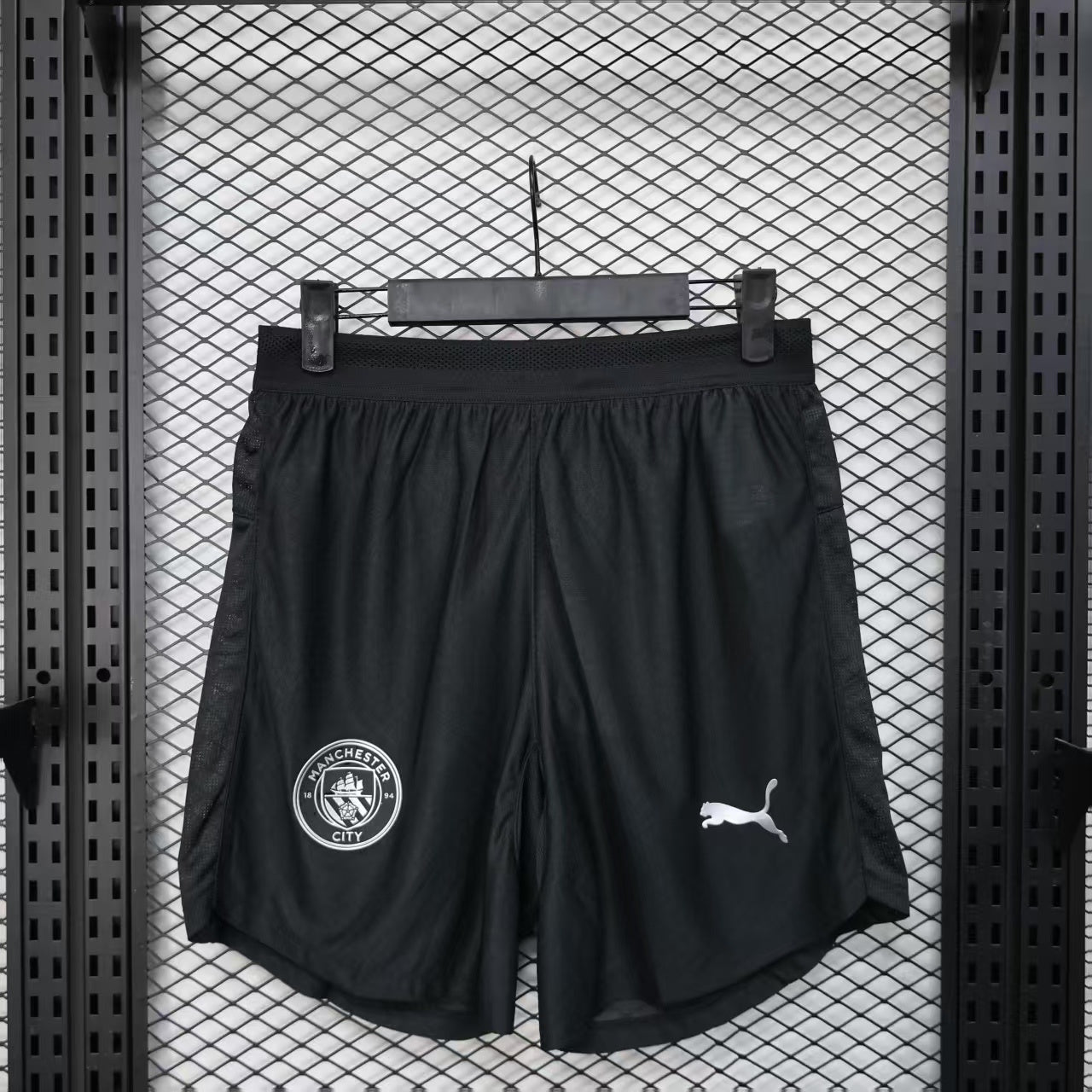 Manchester City 2025/26 Away Shorts – Player Edition