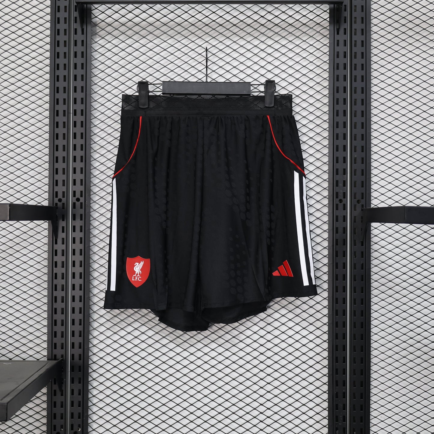 Liverpool 2025/26 Away Black Shorts – Player Edition