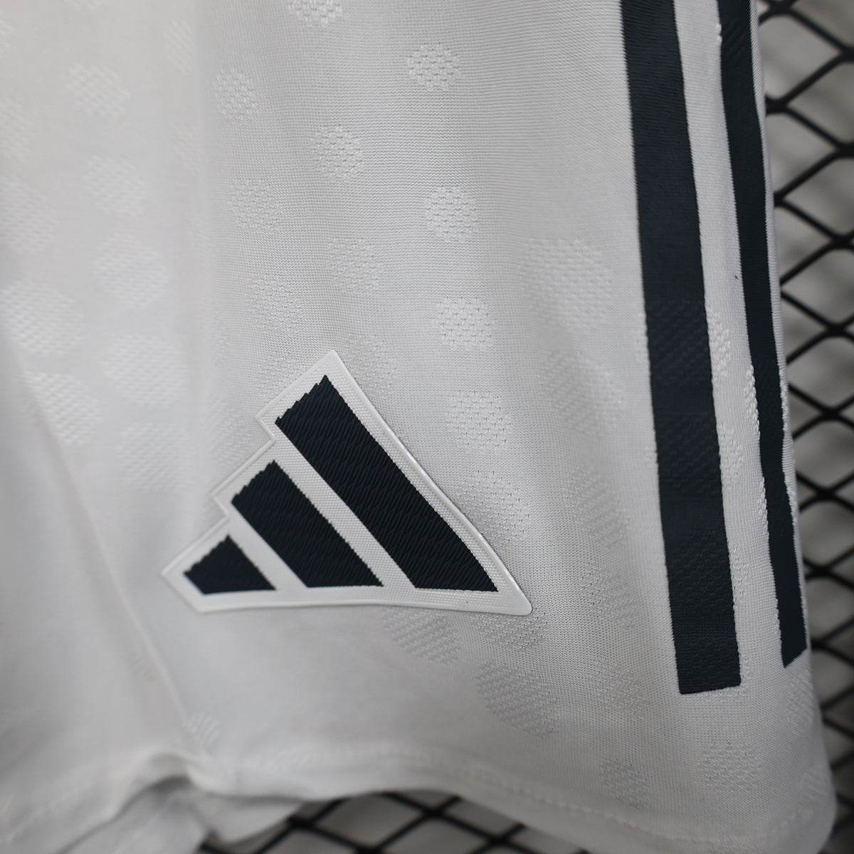 Bayern Munich 2025/26 Away White Shorts – Player Edition