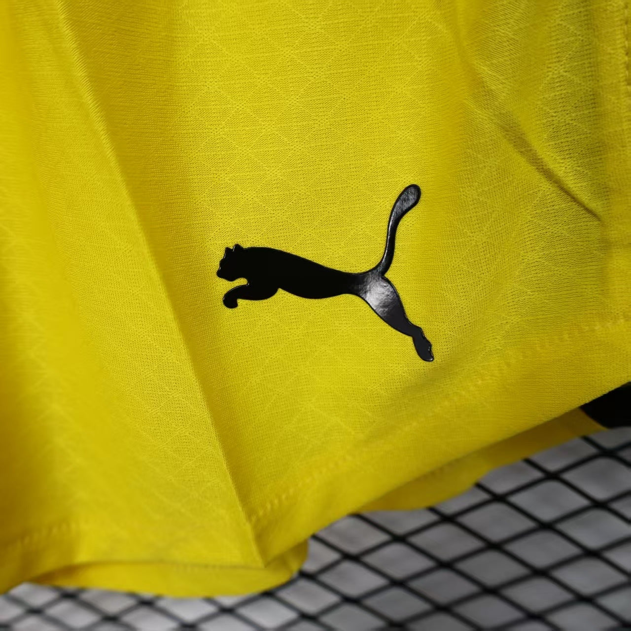 Borussia Dortmund 2025/26 Home Shorts – Player Edition