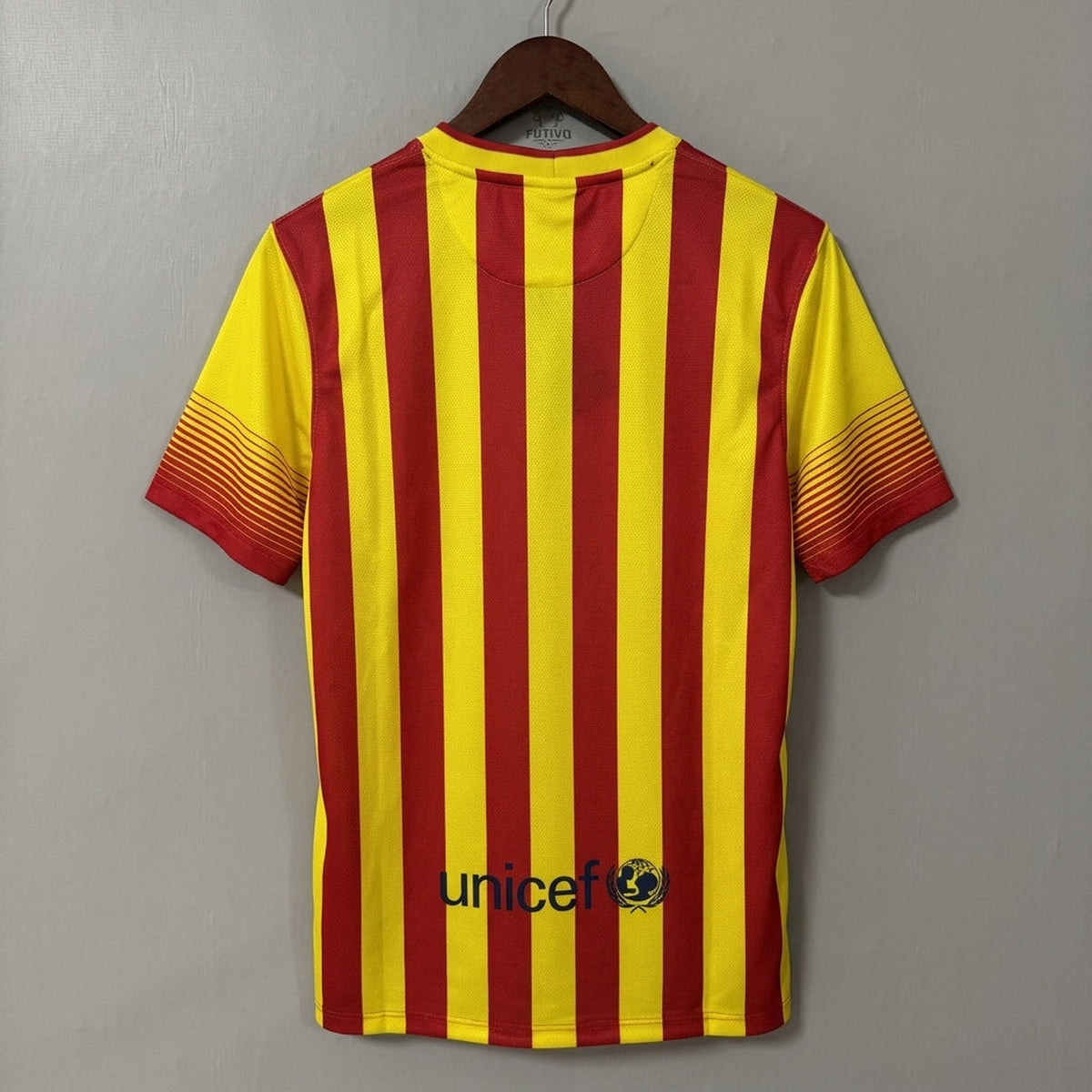 Barcelona 2013/14 Away Retro Jersey – view 2