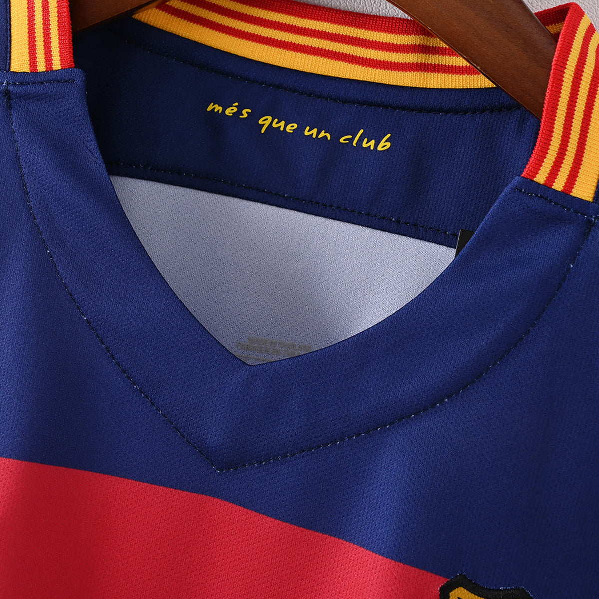 Barcelona 2015/16 Home Retro Jersey – view 5
