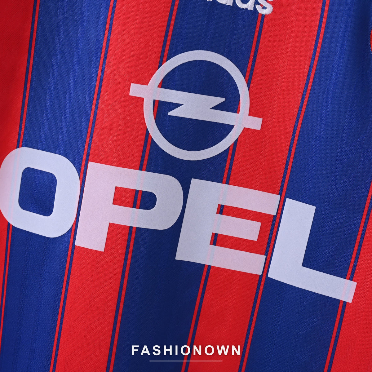 Bayern Munich 1995/97 Home Retro Jersey – view 5