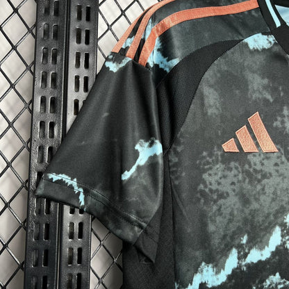 Bayern Munich 2024/25 Away Jersey – view 4