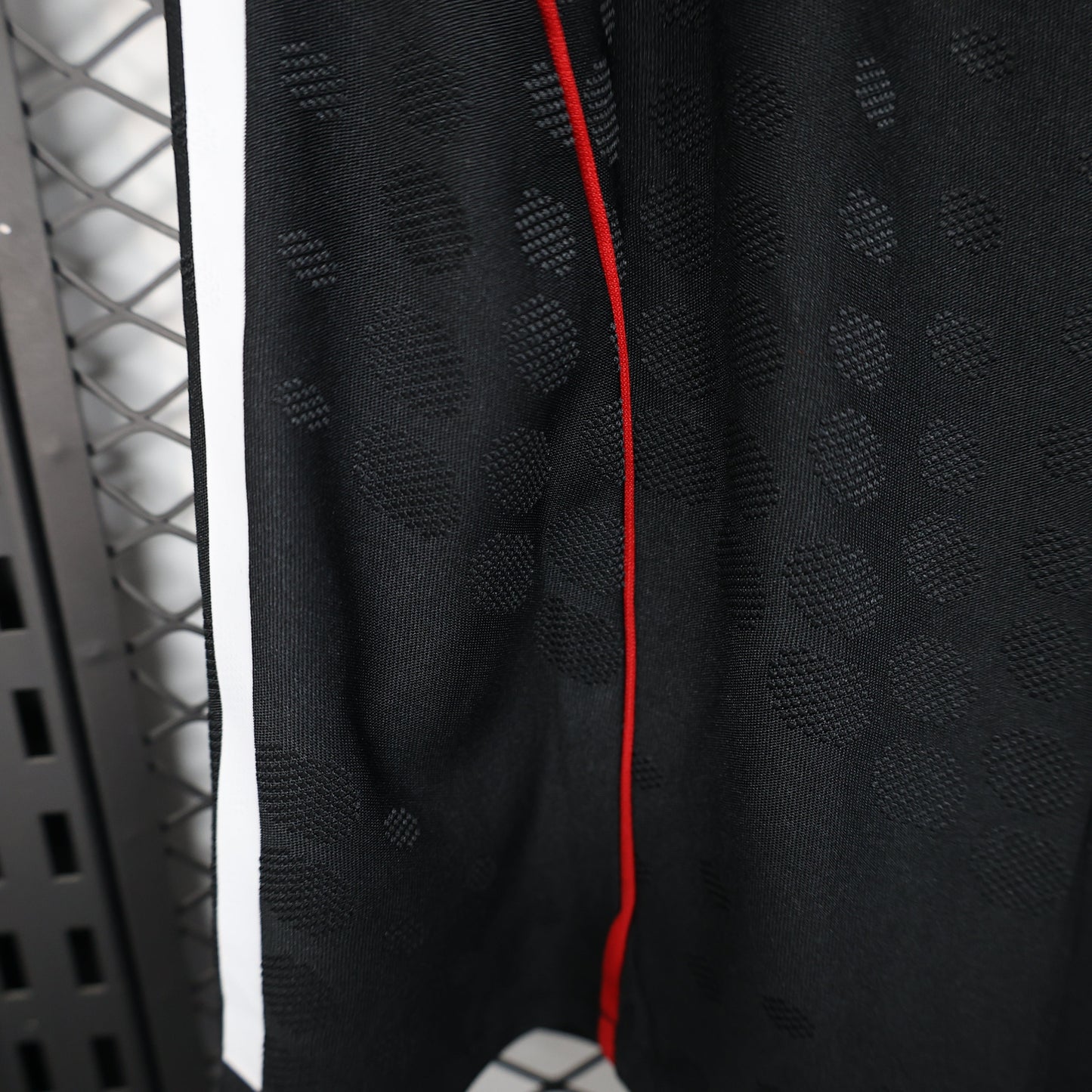 Liverpool 2025/26 Away Black Shorts – Player Edition