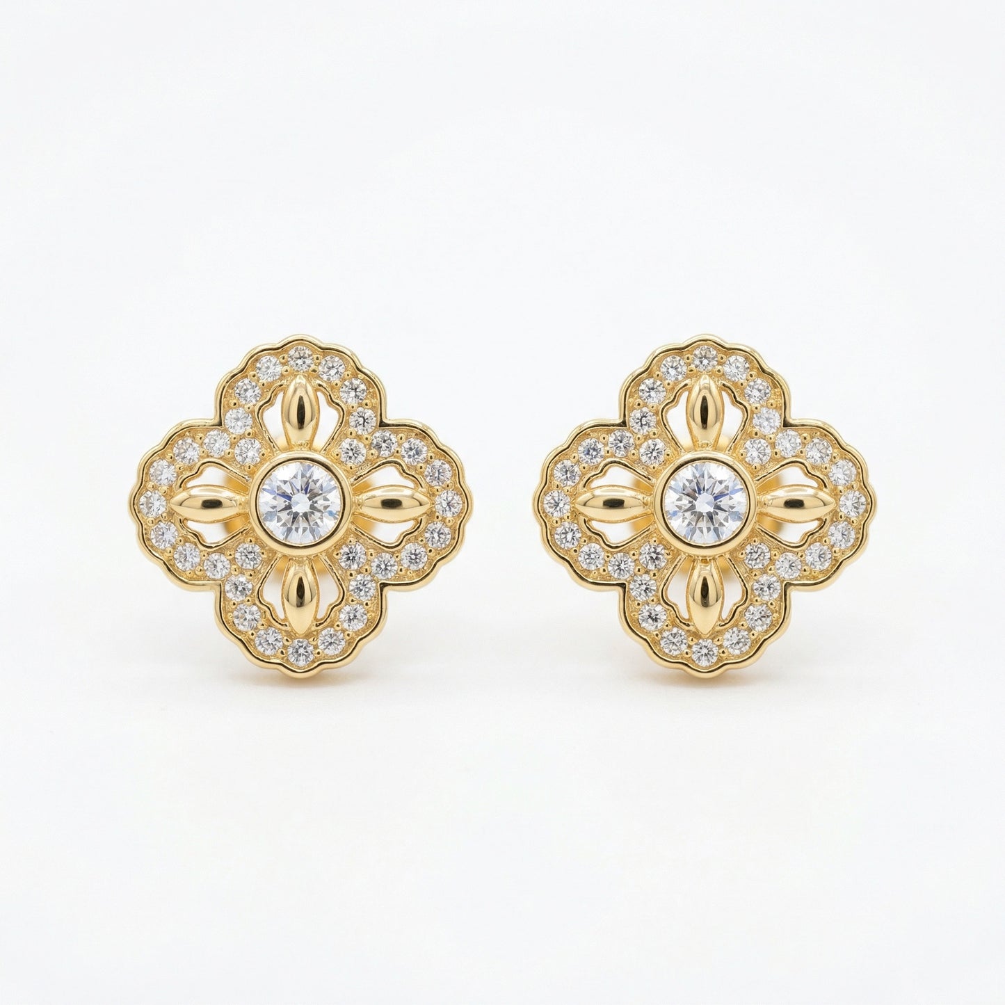 925 Sterling Silver Elegant Quatrefoil Diamond Stud Earrings