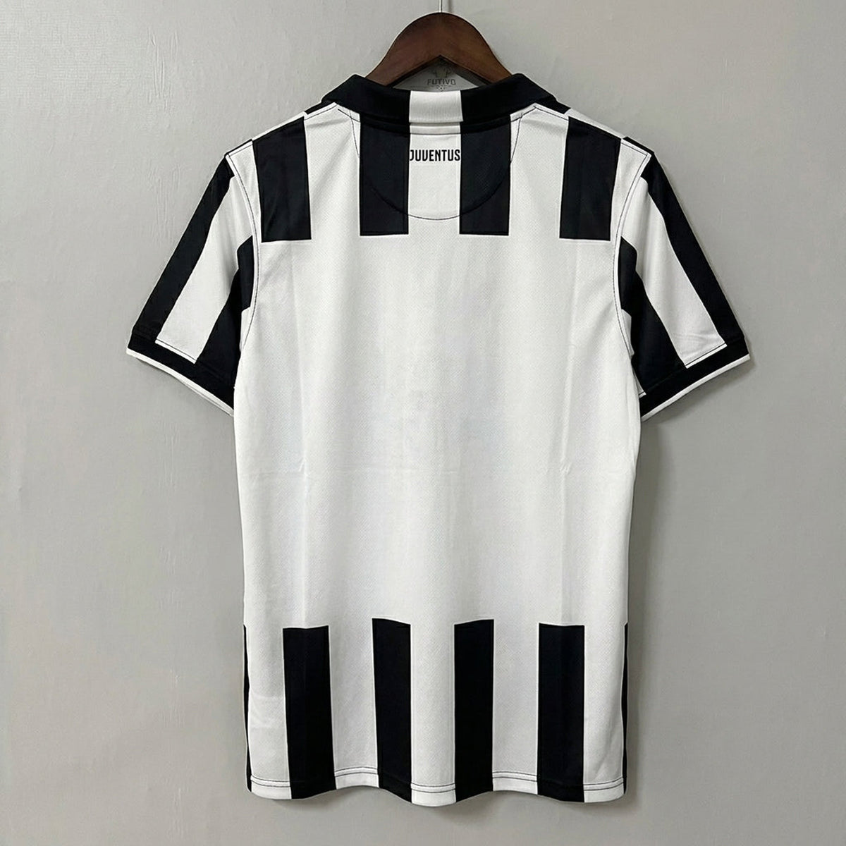 Juventus 2014/15 Home Retro Jersey – view 2