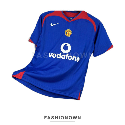 Manchester United 2005/06 Away Retro Jersey
