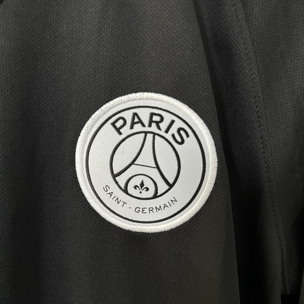 Paris Saint-Germain 2018/19 Away (Third Kit) Long-Sleeve Jersey – view 3