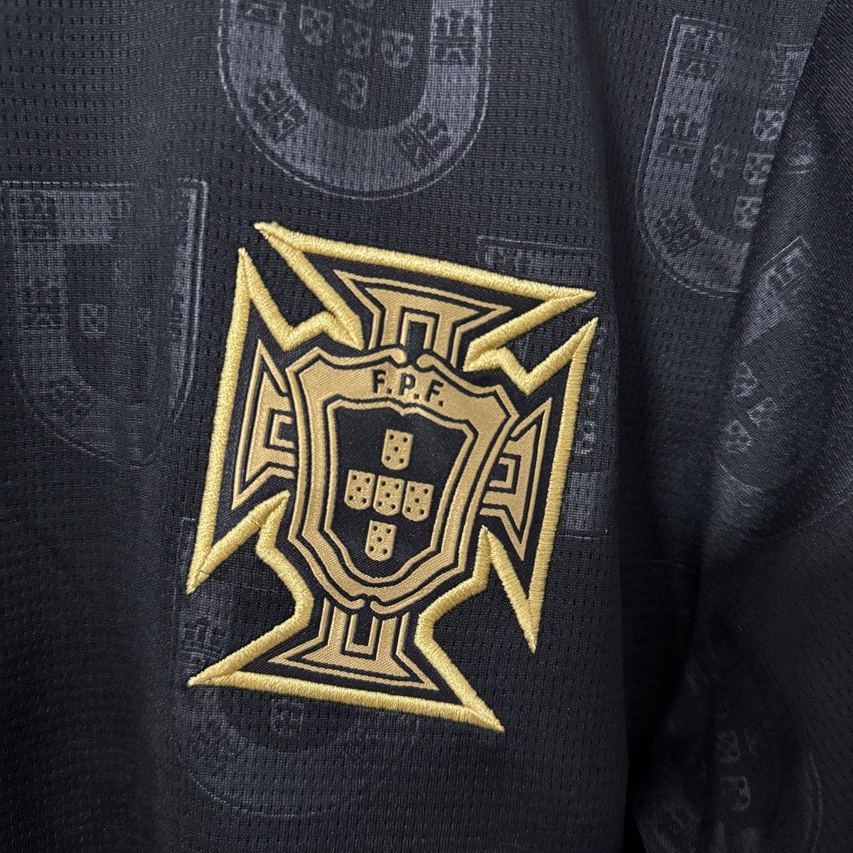 Portugal 2025/26 Eusébio Special Edition Jersey – view 3