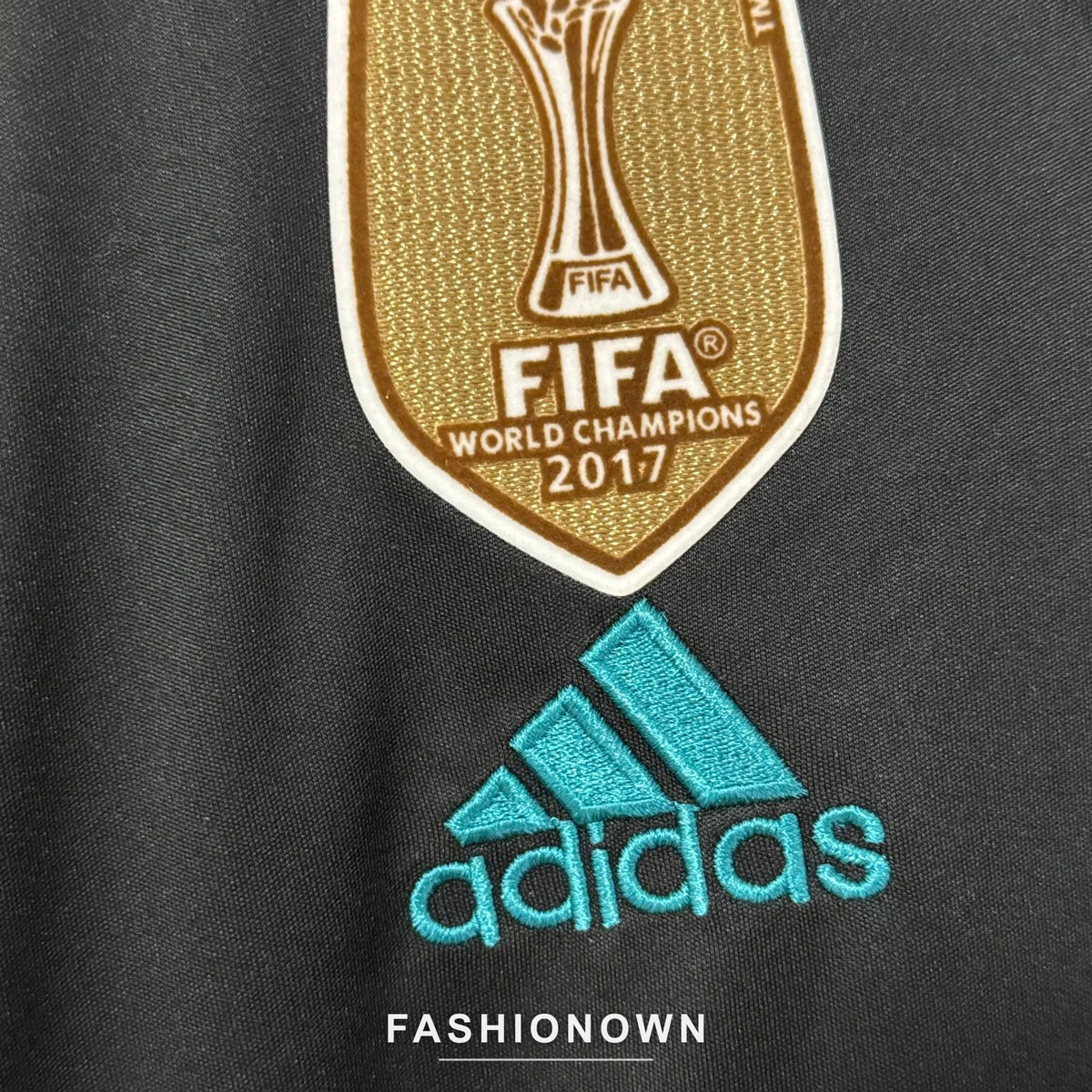Real Madrid 2017/18 Away Long-Sleeve Retro Jersey – view 4